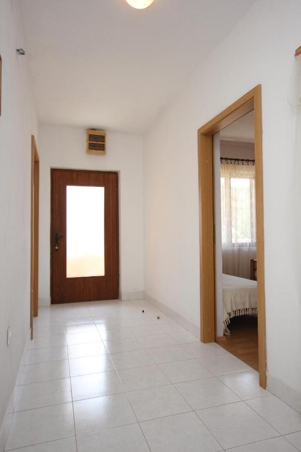Apartment Sali 8121A Bagian luar foto