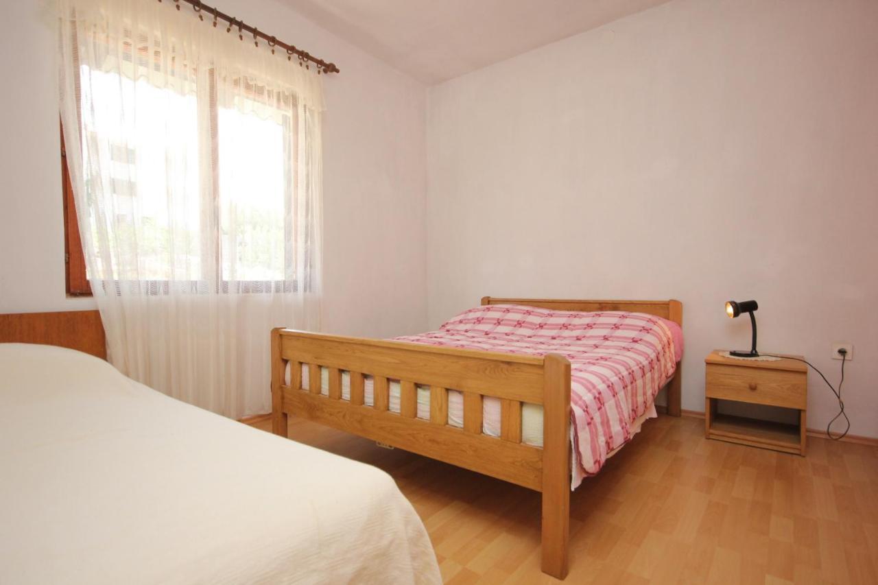 Apartment Sali 8121A Bagian luar foto