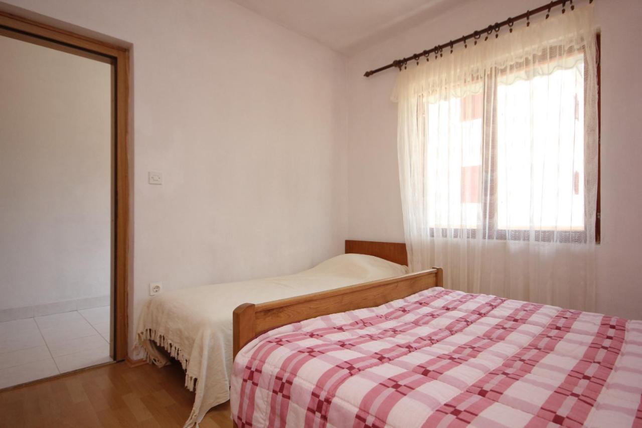 Apartment Sali 8121A Bagian luar foto